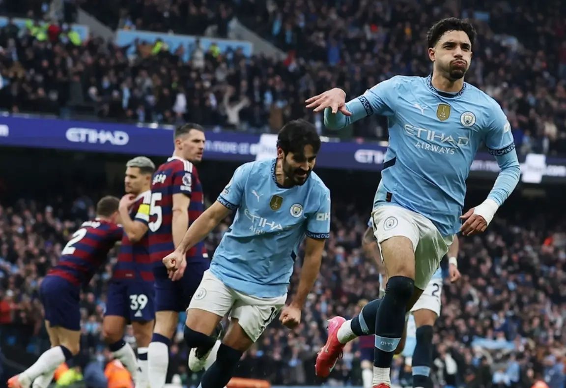 英格兰爆冷比利时，马尔基尼奥斯统治全场