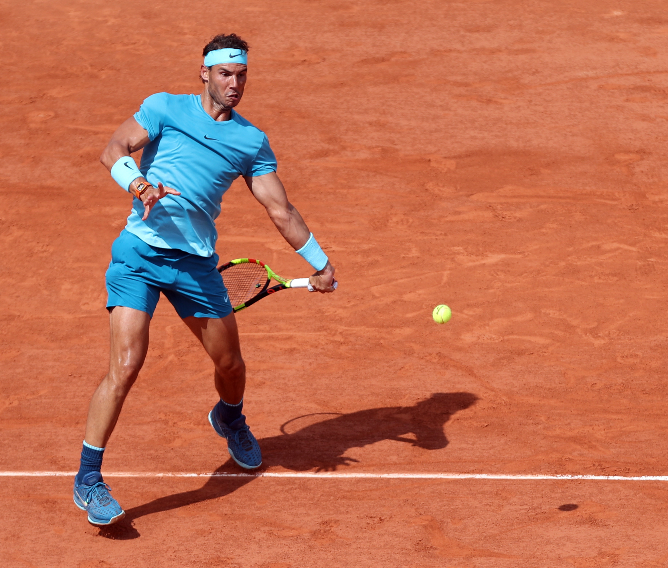 澳大利亚网球队翻盘世界网球队，纳达尔统治全场