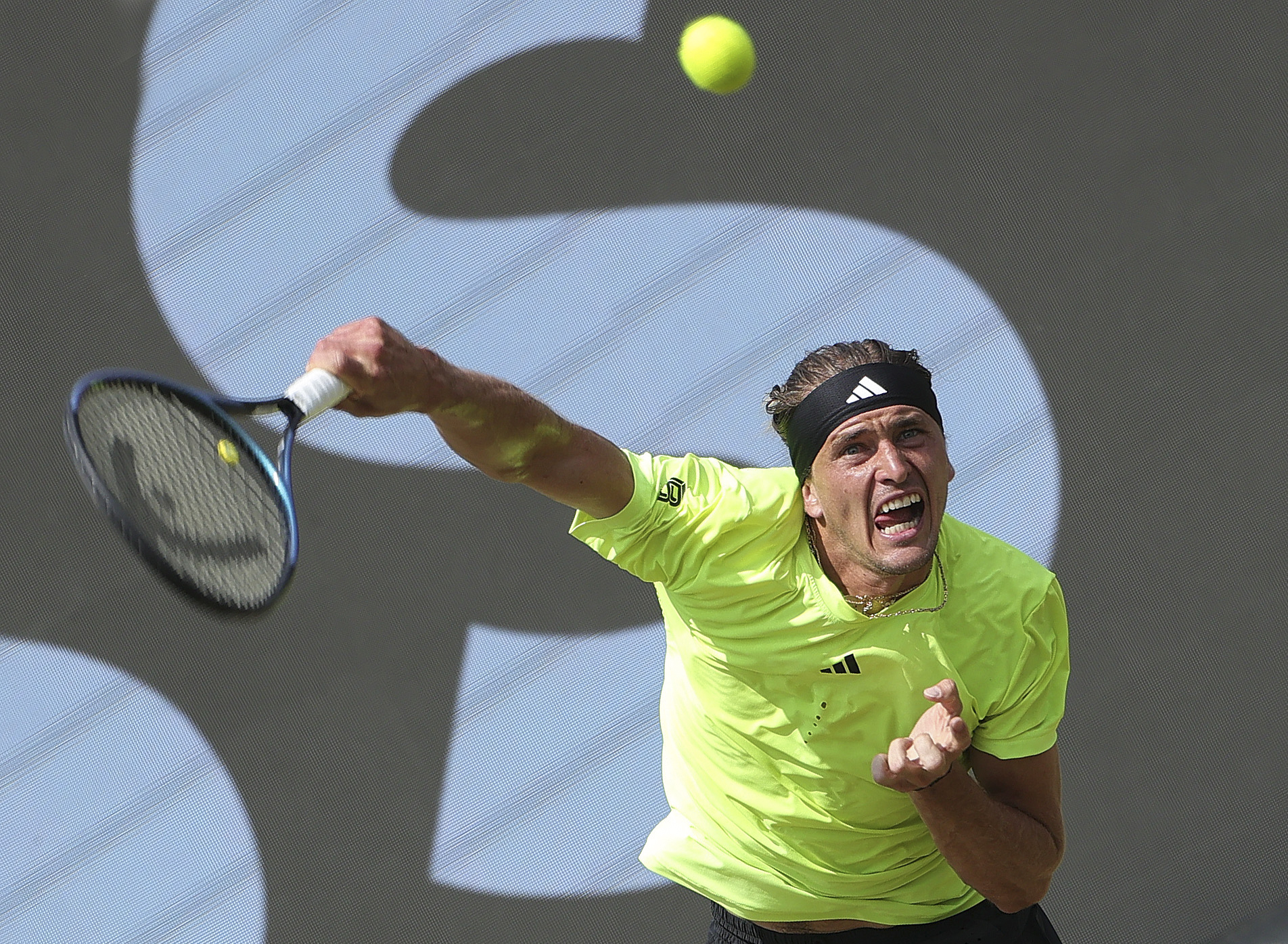 关于德国网球队险胜意大利网球队,兹维列夫高光表现的信息 关于德国网球队险胜意大利网球队,兹维列夫高光表现的信息