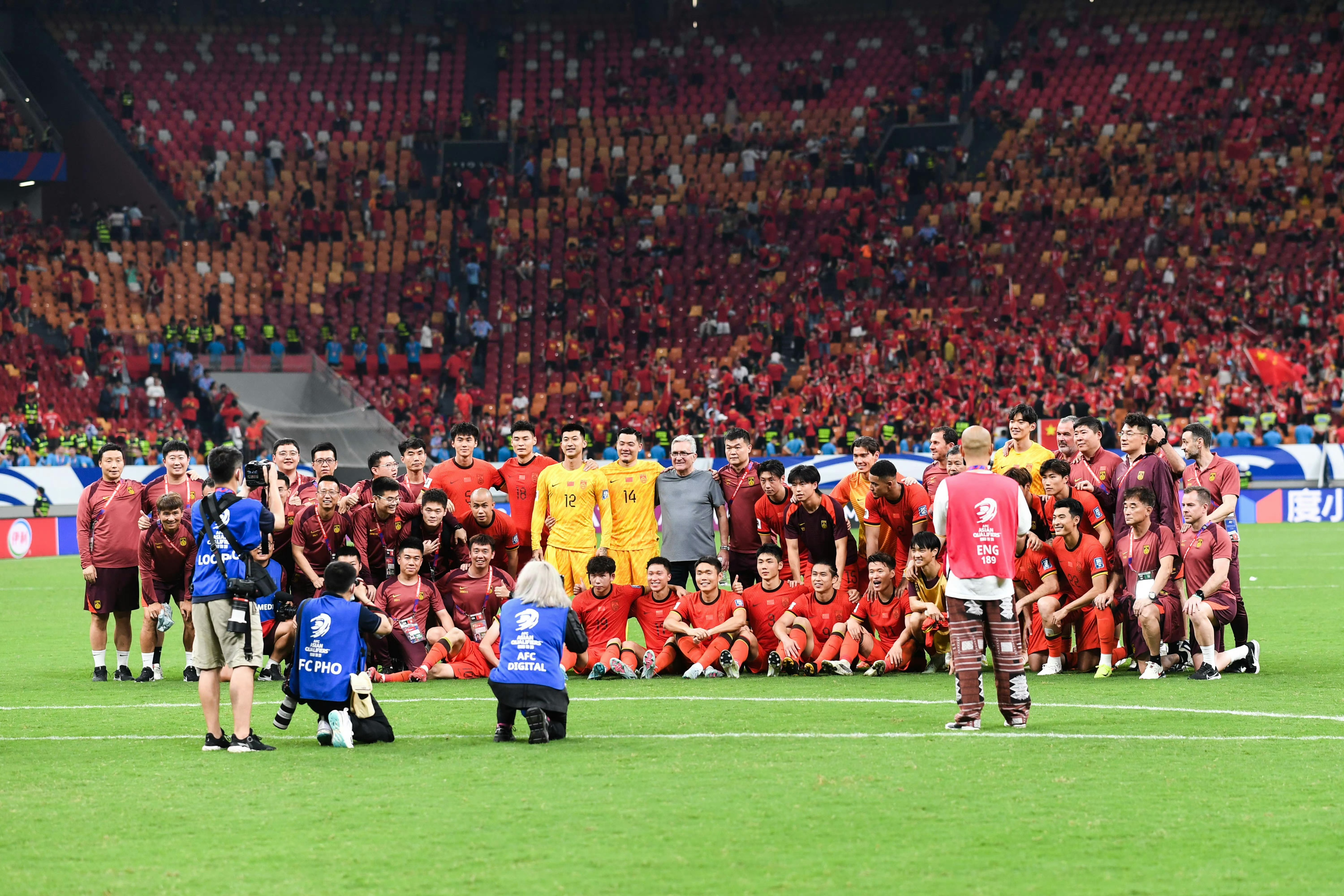 一场经典之战!世界杯点燃球迷热情 一场经典之战!世界杯点燃球迷热情