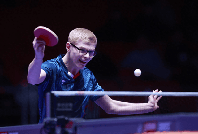 英格兰队险胜法国队，许昕惊艳四座