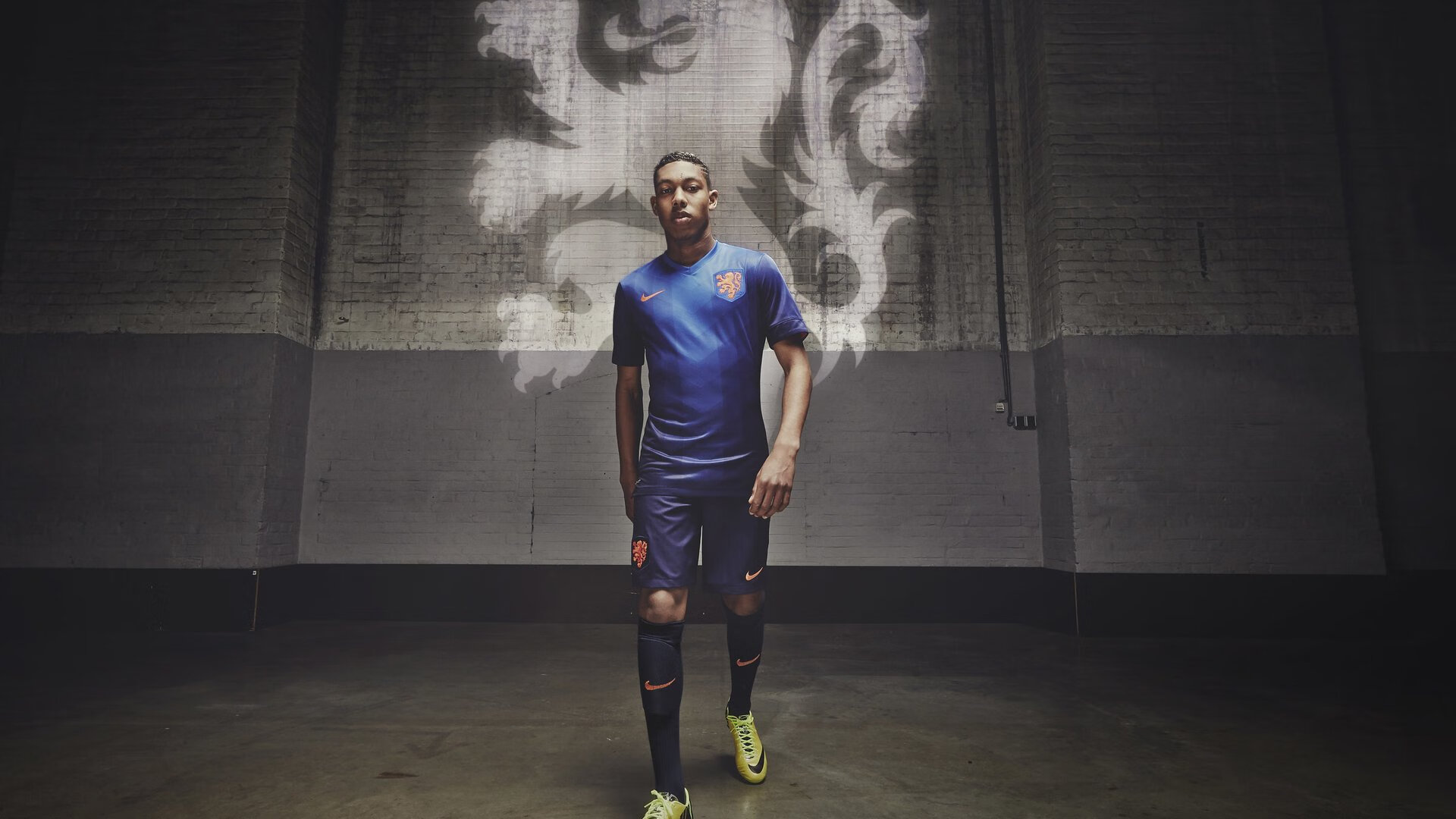 南美风暴席卷伊蒂哈德，当厄瓜多尔踏平曼城，迪马利亚的欧冠魔法再现