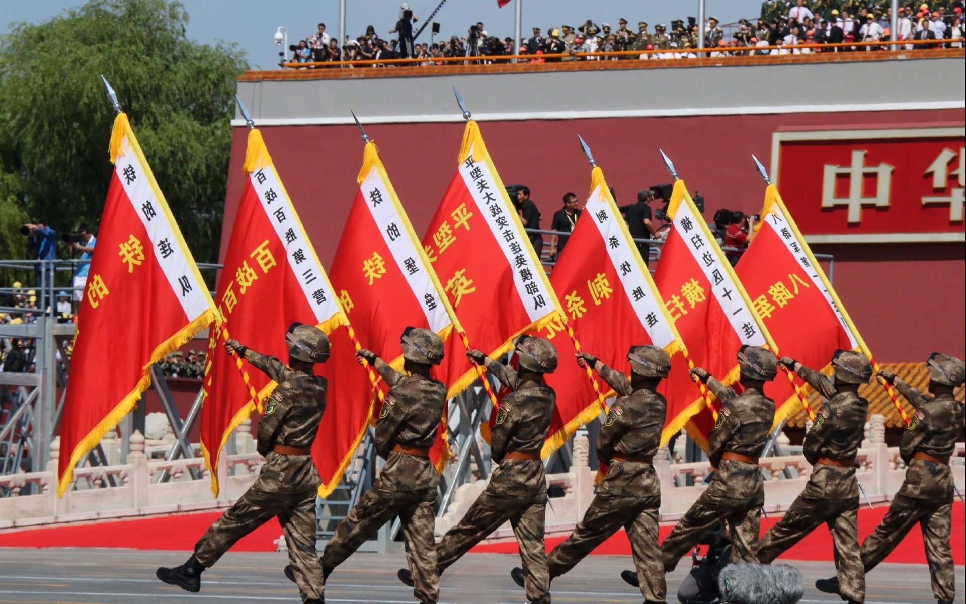 沙漠之鹰的复仇，2026世界杯关键战，加维领衔阿联酋替补奇兵力克尼日利亚
